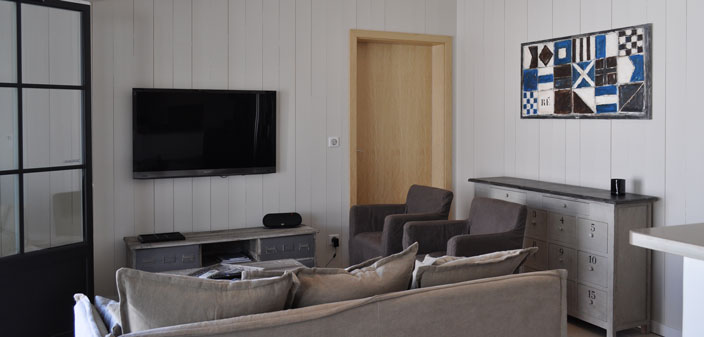 Salon avec ouverture sur terrasse